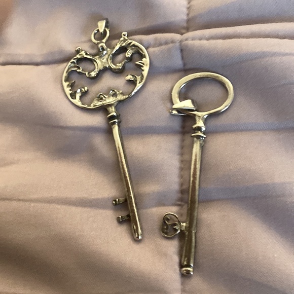 Style 💯🔒☮️🫱🏼 - Picture 2 of 4